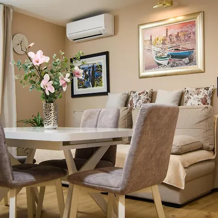 Luxury Pjaca Splendida In Lejlighed